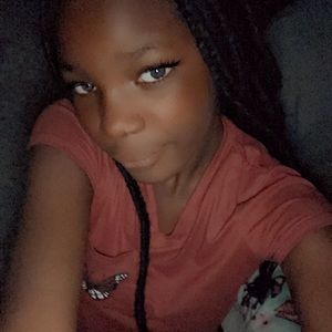 Meet your Posher, Lydia